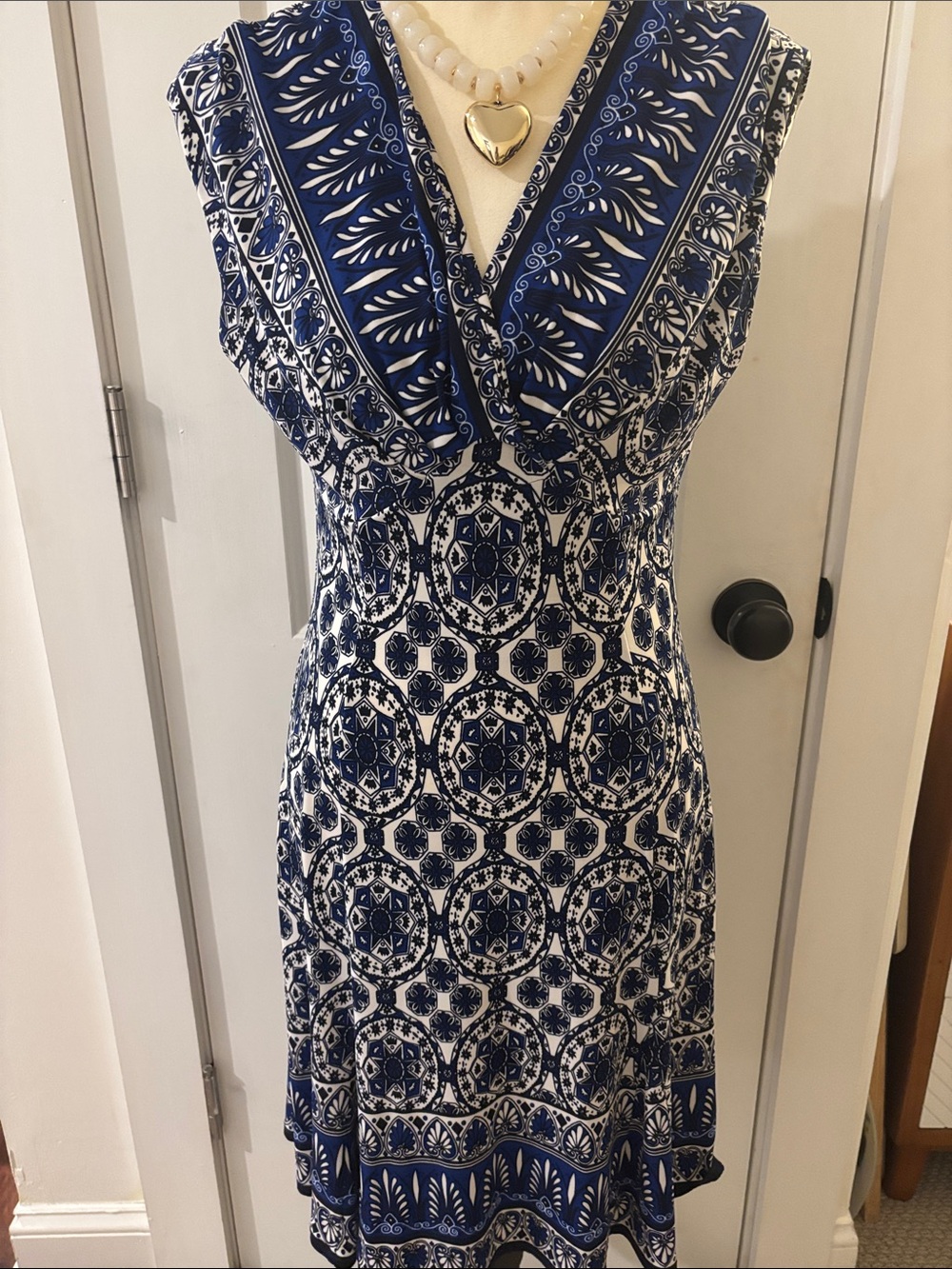 Jones New York Navy and White Printed V-Neck Midi Dress